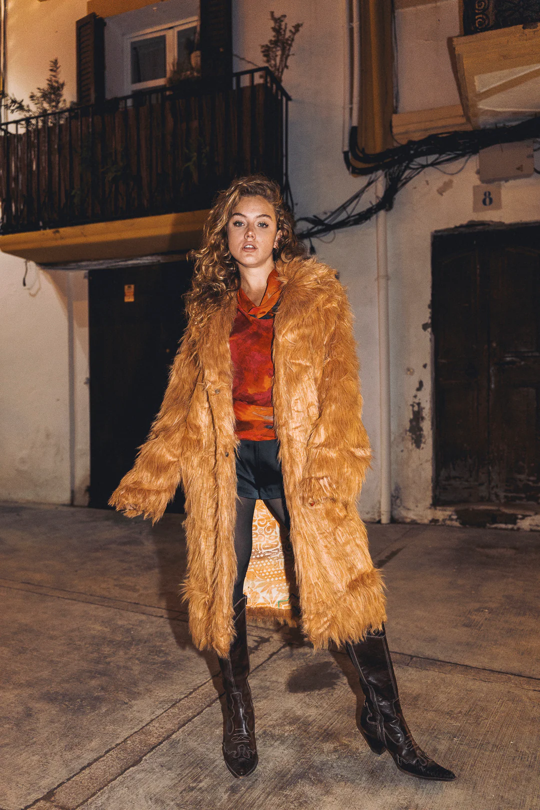 BUFFY Faux Fur Coat in CAMEL FOX - Image 5