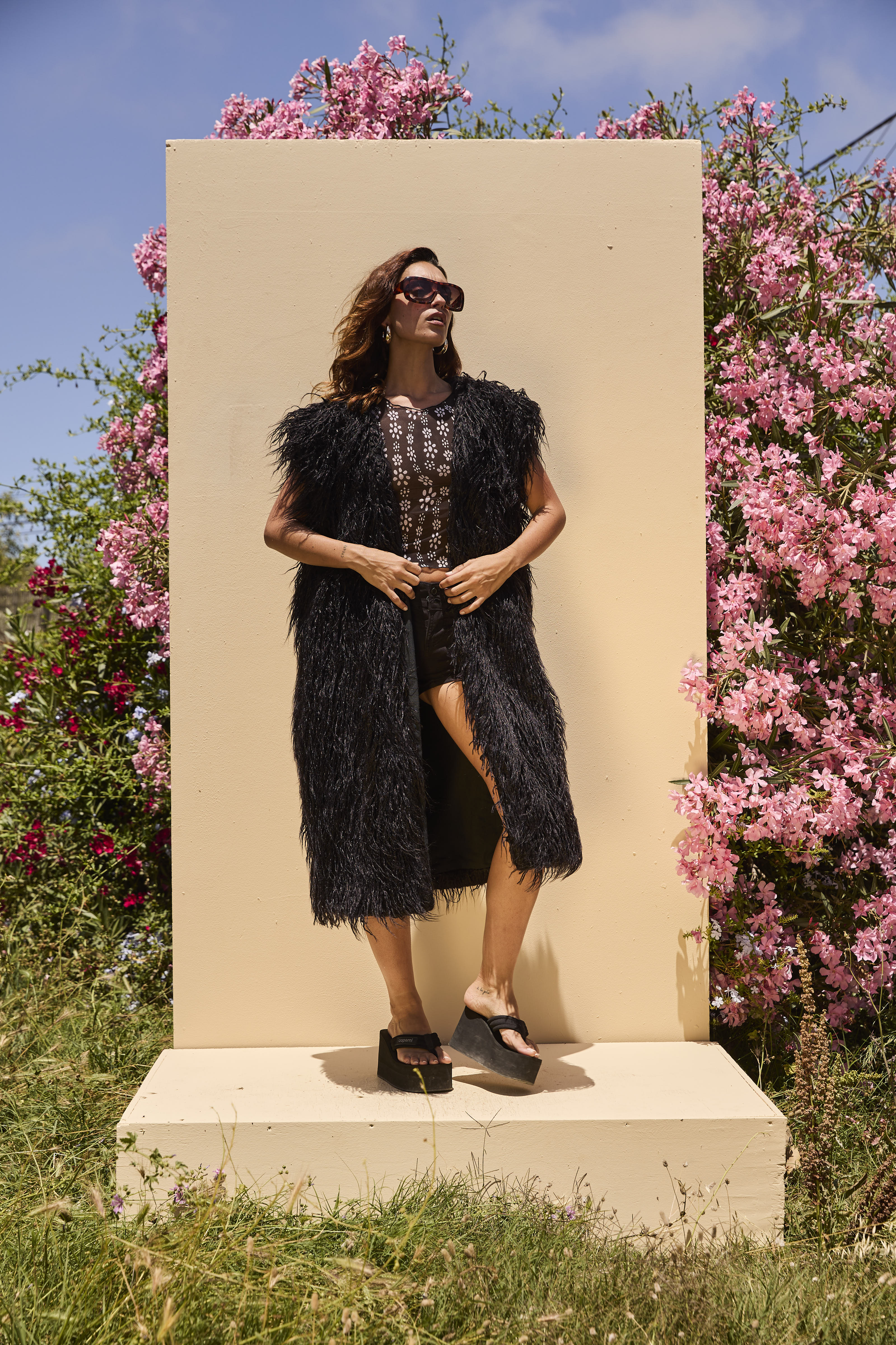 Mongolian long fur Gilet- Black - Image 7